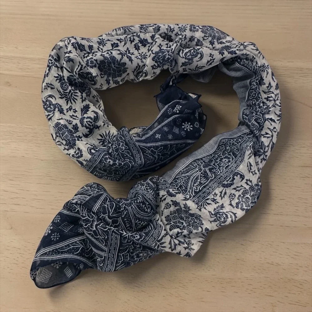 Scarf Womens 70x40 Navy Blue/Cream Excellent Batik Floral Tassel‎ Lightweight